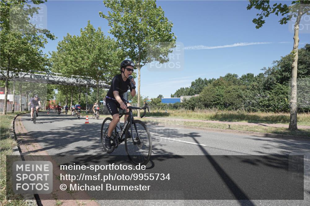 09.08.2026 - GEWOBA Citytriathlon Bremen Michael Burmester http://msf.ph/oto/9955734 09.08.2026 12:25:03 Radfahren 548, 602, 711, 785, 858, 899, 974, 991, 1104, 1140 meine-sportfotos.de