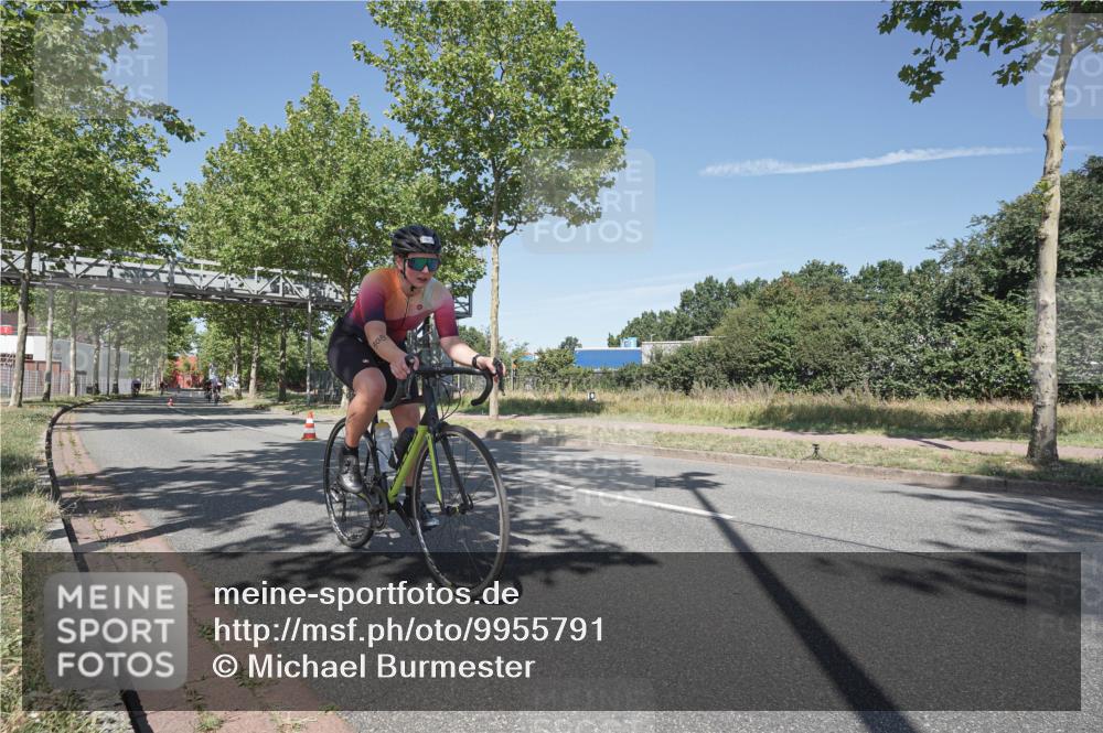 09.08.2026 - GEWOBA Citytriathlon Bremen Michael Burmester http://msf.ph/oto/9955791 09.08.2026 12:26:21 Radfahren 621, 674, 740, 766, 842, 908, 957, 985, 997, 1127 meine-sportfotos.de