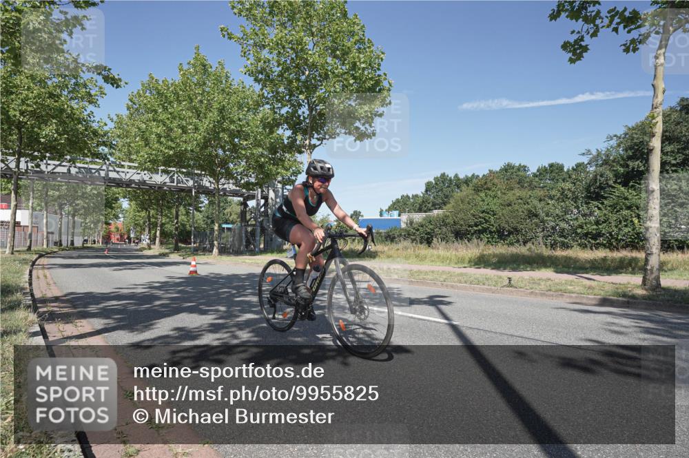 09.08.2026 - GEWOBA Citytriathlon Bremen Michael Burmester http://msf.ph/oto/9955825 09.08.2026 12:27:14 Radfahren 588, 813, 958, 962 meine-sportfotos.de
