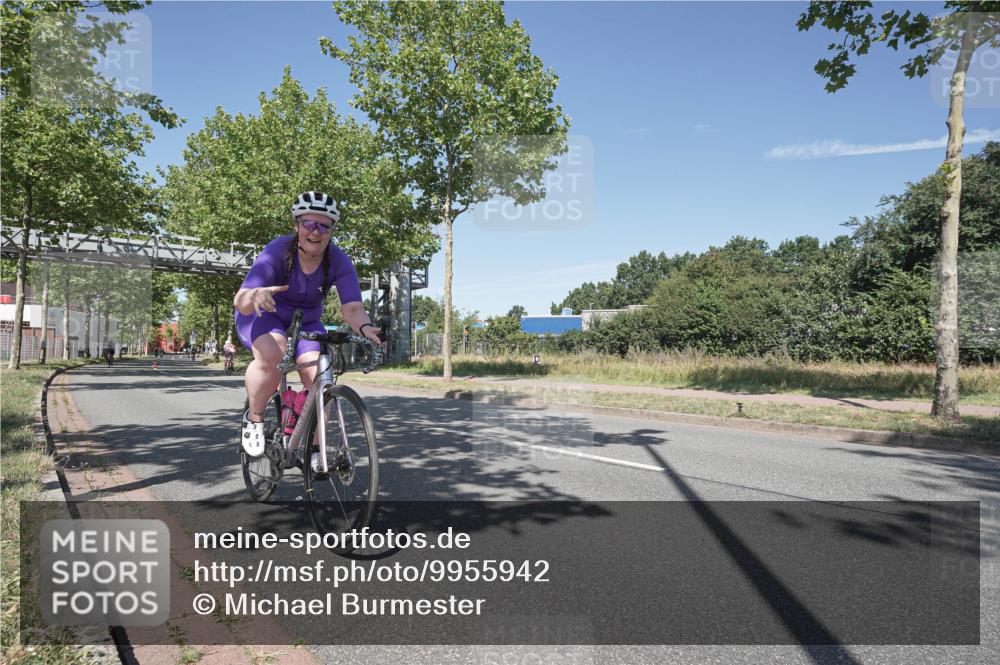 09.08.2026 - GEWOBA Citytriathlon Bremen Michael Burmester http://msf.ph/oto/9955942 09.08.2026 12:29:59 Radfahren 593, 616, 618, 641, 963, 964, 967, 1128 meine-sportfotos.de