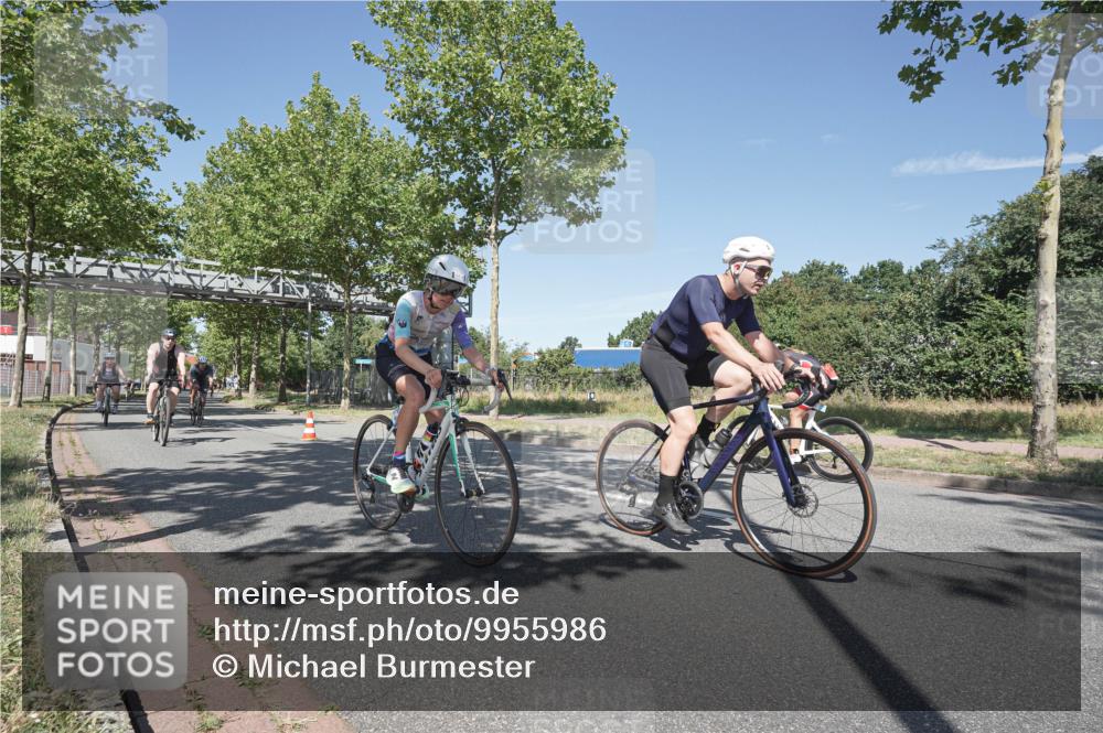09.08.2026 - GEWOBA Citytriathlon Bremen Michael Burmester http://msf.ph/oto/9955986 09.08.2026 12:31:13 Radfahren 580, 589, 592, 645, 646, 685, 686, 710, 721, 775, 793, 824, 852, 882, 909, 947, 1101 meine-sportfotos.de