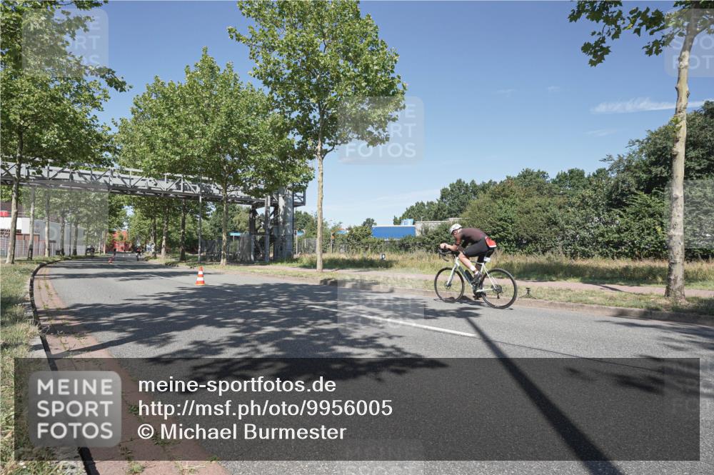 09.08.2026 - GEWOBA Citytriathlon Bremen Michael Burmester http://msf.ph/oto/9956005 09.08.2026 12:31:43 Radfahren 606, 613, 647, 735 meine-sportfotos.de