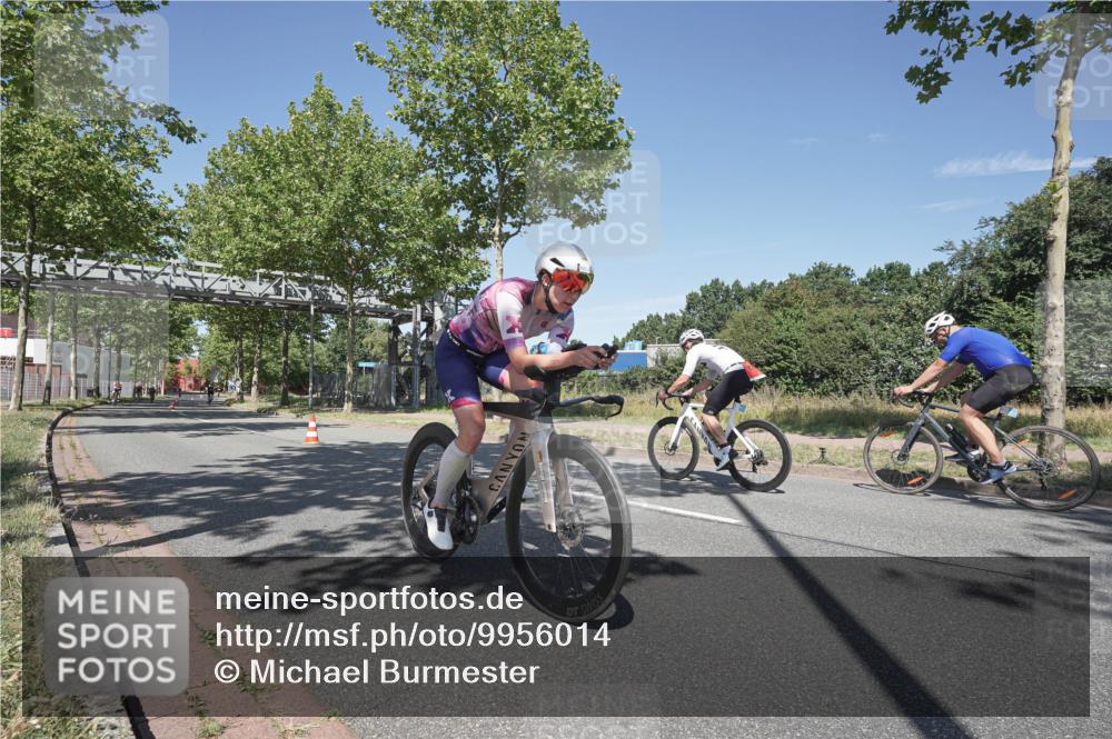 09.08.2026 - GEWOBA Citytriathlon Bremen Michael Burmester http://msf.ph/oto/9956014 09.08.2026 12:32:04 Radfahren 579, 650, 799, 883, 884, 955, 990 meine-sportfotos.de