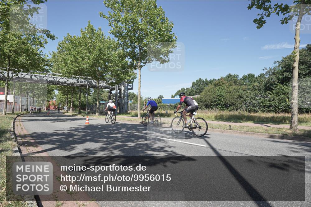 09.08.2026 - GEWOBA Citytriathlon Bremen Michael Burmester http://msf.ph/oto/9956015 09.08.2026 12:32:05 Radfahren 579, 650, 799, 883, 884, 955, 990 meine-sportfotos.de