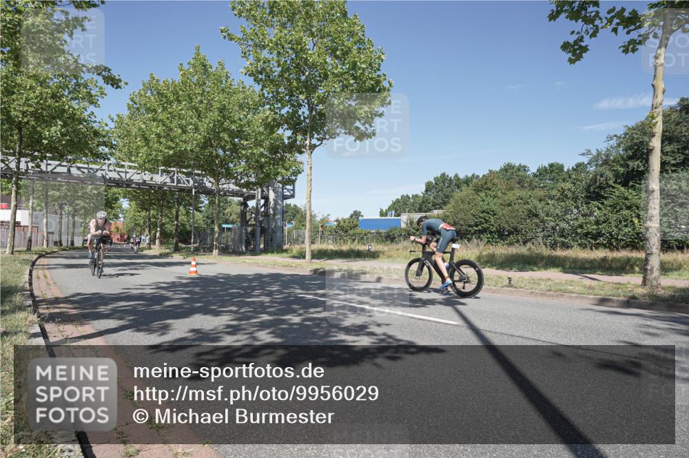 09.08.2026 - GEWOBA Citytriathlon Bremen Michael Burmester http://msf.ph/oto/9956029 09.08.2026 12:32:38 Radfahren 590, 594, 680, 874, 983, 1008 meine-sportfotos.de