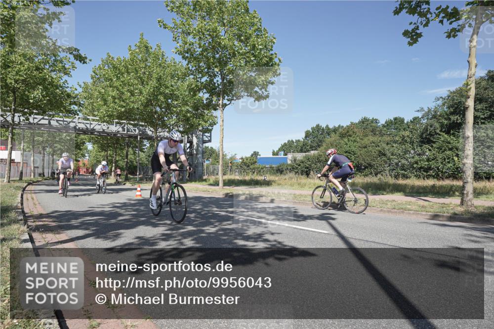 09.08.2026 - GEWOBA Citytriathlon Bremen Michael Burmester http://msf.ph/oto/9956043 09.08.2026 12:33:17 Radfahren 730, 769, 879, 930, 1006 meine-sportfotos.de