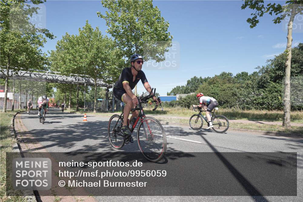 09.08.2026 - GEWOBA Citytriathlon Bremen Michael Burmester http://msf.ph/oto/9956059 09.08.2026 12:33:40 Radfahren 583, 615, 648, 679, 717, 750, 784, 880, 1006, 1133 meine-sportfotos.de