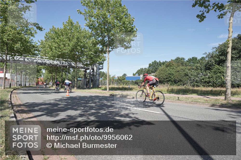 09.08.2026 - GEWOBA Citytriathlon Bremen Michael Burmester http://msf.ph/oto/9956062 09.08.2026 12:33:44 Radfahren 583, 615, 648, 679, 717, 750, 784, 1006 meine-sportfotos.de
