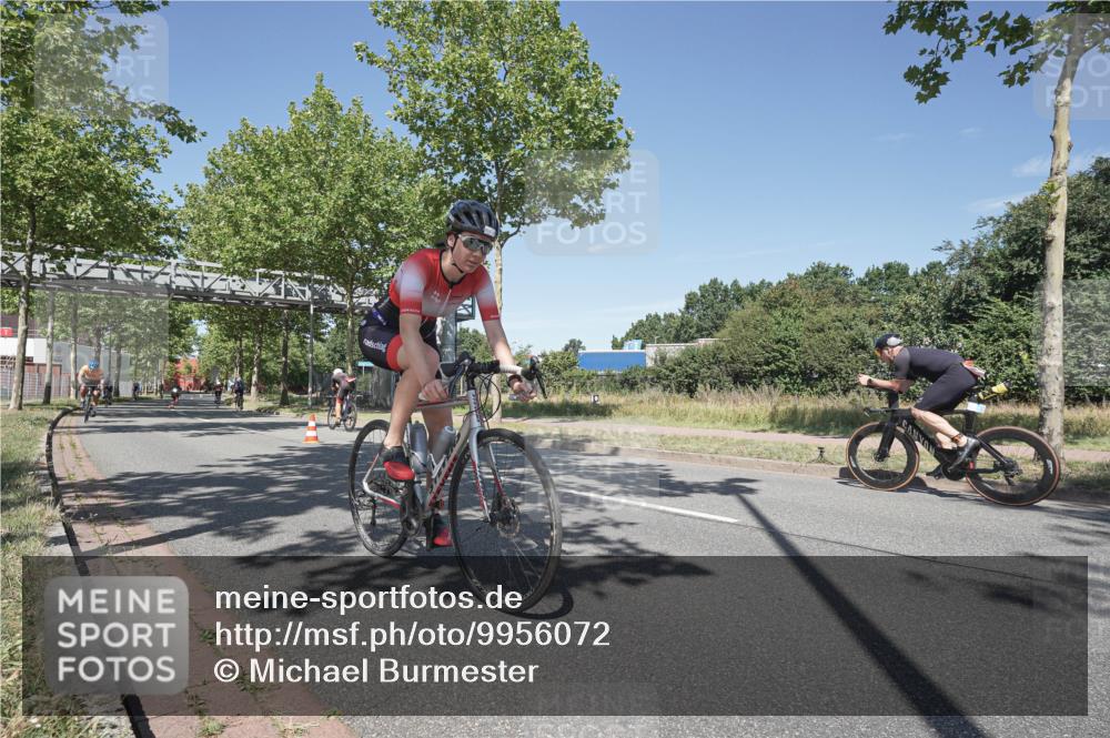 09.08.2026 - GEWOBA Citytriathlon Bremen Michael Burmester http://msf.ph/oto/9956072 09.08.2026 12:34:02 Radfahren 545, 655, 877, 914, 932, 1015, 1158 meine-sportfotos.de