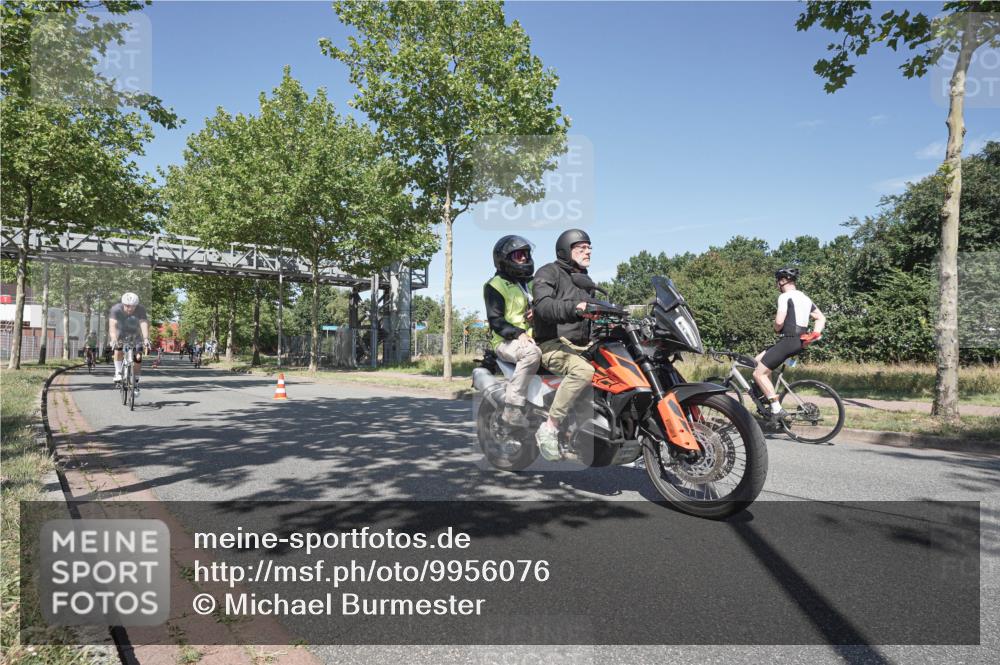 09.08.2026 - GEWOBA Citytriathlon Bremen Michael Burmester http://msf.ph/oto/9956076 09.08.2026 12:34:07 Radfahren 545, 655, 877, 914, 932, 1015, 1143, 1158 meine-sportfotos.de
