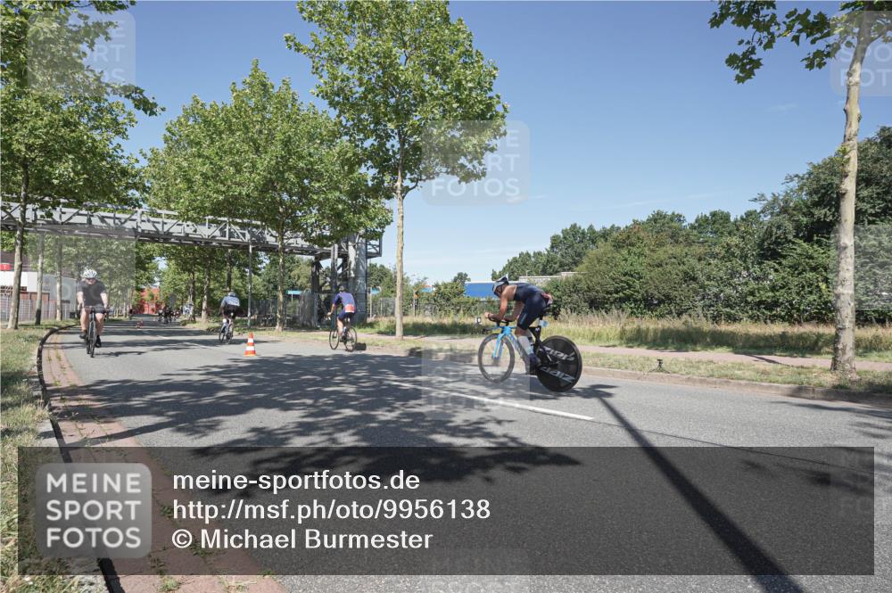 09.08.2026 - GEWOBA Citytriathlon Bremen Michael Burmester http://msf.ph/oto/9956138 09.08.2026 12:35:38 Radfahren 552, 758, 777, 814 meine-sportfotos.de