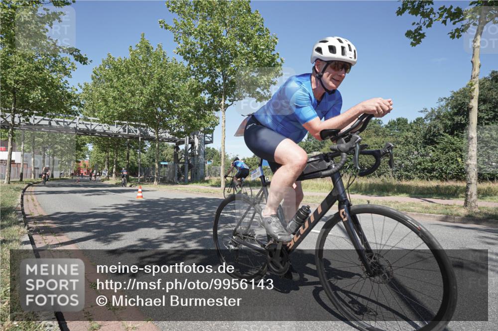 09.08.2026 - GEWOBA Citytriathlon Bremen Michael Burmester http://msf.ph/oto/9956143 09.08.2026 12:35:43 Radfahren 552, 758, 814, 895 meine-sportfotos.de