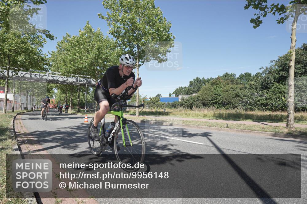 09.08.2026 - GEWOBA Citytriathlon Bremen Michael Burmester http://msf.ph/oto/9956148 09.08.2026 12:35:51 Radfahren 595, 758, 803, 814, 820, 869, 895, 1009, 1155 meine-sportfotos.de