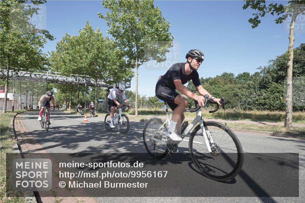 09.08.2026 - GEWOBA Citytriathlon Bremen Michael Burmester http://msf.ph/oto/9956167 09.08.2026 12:36:16 Radfahren 560, 562, 565, 668, 682, 737, 748, 781, 948, 981, 1110, 1119, 1139 meine-sportfotos.de