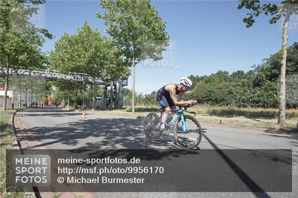09.08.2026 - GEWOBA Citytriathlon Bremen Michael Burmester http://msf.ph/oto/9956170 09.08.2026 12:36:21 Radfahren 560, 562, 565, 668, 673, 682, 748, 749, 780, 781, 864, 948, 1110, 1118, 1119, 1139 meine-sportfotos.de