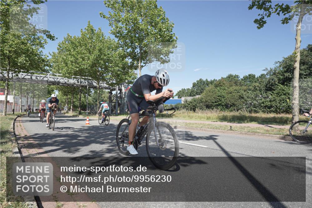 09.08.2026 - GEWOBA Citytriathlon Bremen Michael Burmester http://msf.ph/oto/9956230 09.08.2026 12:37:50 Radfahren 559, 571, 639, 687, 727, 745, 1114 meine-sportfotos.de