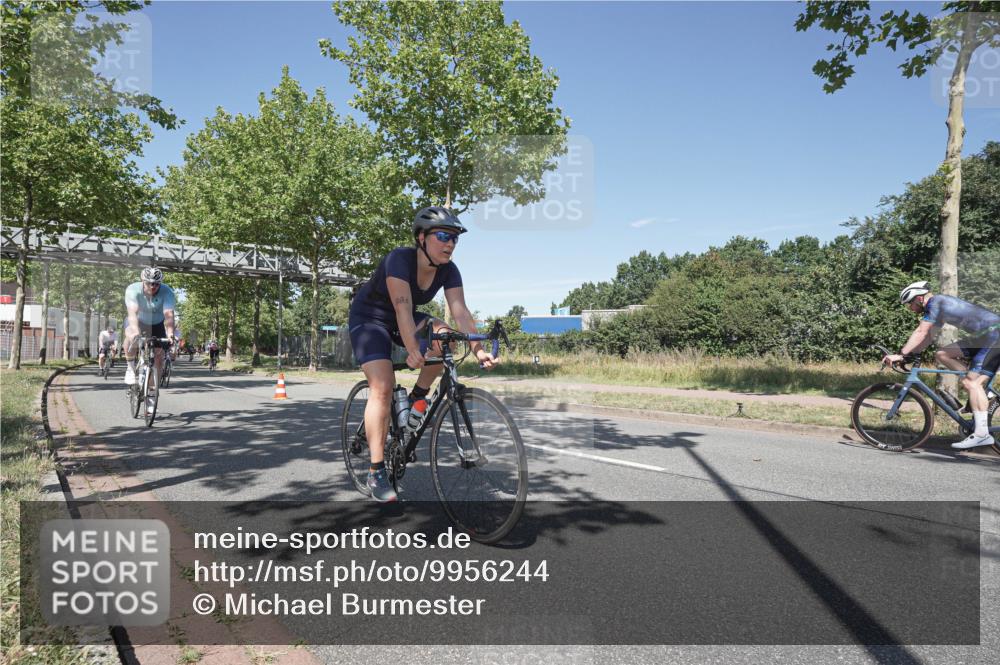 09.08.2026 - GEWOBA Citytriathlon Bremen Michael Burmester http://msf.ph/oto/9956244 09.08.2026 12:38:15 Radfahren 570, 596, 603, 672, 762, 763, 806, 886, 897, 911, 960 meine-sportfotos.de