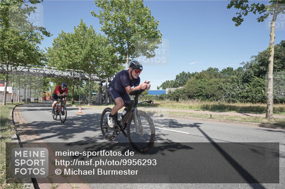 09.08.2026 - GEWOBA Citytriathlon Bremen Michael Burmester http://msf.ph/oto/9956293 09.08.2026 12:39:36 Radfahren 612, 656, 693, 783, 834, 840, 871, 896, 923 meine-sportfotos.de