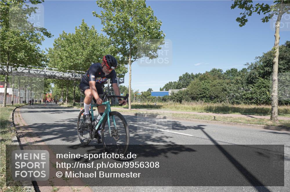 09.08.2026 - GEWOBA Citytriathlon Bremen Michael Burmester http://msf.ph/oto/9956308 09.08.2026 12:39:52 Radfahren 693, 696, 796, 834, 840, 871, 923, 972, 998, 1154 meine-sportfotos.de