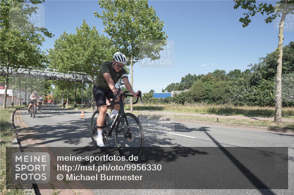 09.08.2026 - GEWOBA Citytriathlon Bremen Michael Burmester http://msf.ph/oto/9956330 09.08.2026 12:40:17 Radfahren 626, 743, 761, 789, 819, 953, 1115, 1127, 1132 meine-sportfotos.de
