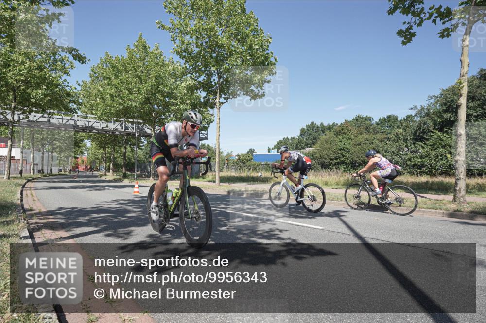 09.08.2026 - GEWOBA Citytriathlon Bremen Michael Burmester http://msf.ph/oto/9956343 09.08.2026 12:40:37 Radfahren 651, 671, 701, 707, 809, 810, 819, 888, 919, 954, 1136 meine-sportfotos.de