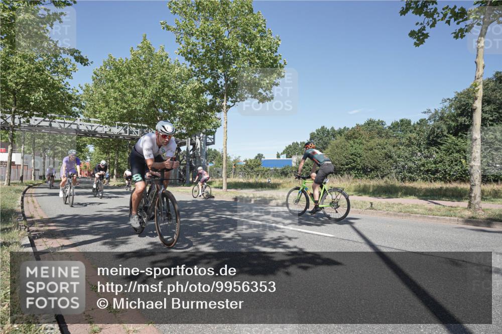 09.08.2026 - GEWOBA Citytriathlon Bremen Michael Burmester http://msf.ph/oto/9956353 09.08.2026 12:40:49 Radfahren 586, 601, 620, 644, 651, 774, 805, 810, 976, 1136 meine-sportfotos.de