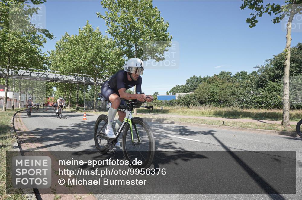 09.08.2026 - GEWOBA Citytriathlon Bremen Michael Burmester http://msf.ph/oto/9956376 09.08.2026 12:41:29 Radfahren 548, 602, 702, 711, 740, 767, 915, 933, 982, 1020, 1159 meine-sportfotos.de