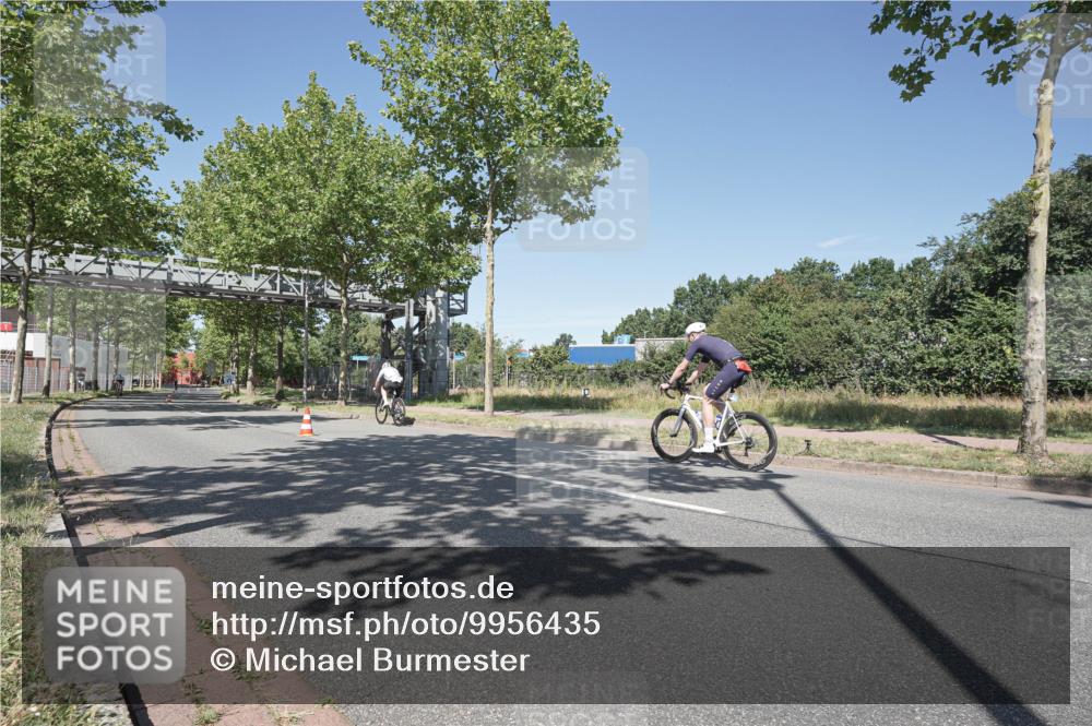 09.08.2026 - GEWOBA Citytriathlon Bremen Michael Burmester http://msf.ph/oto/9956435 09.08.2026 12:43:02 Radfahren 543, 588, 649, 785, 890, 1010, 1140 meine-sportfotos.de