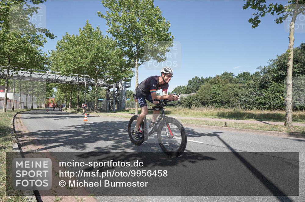 09.08.2026 - GEWOBA Citytriathlon Bremen Michael Burmester http://msf.ph/oto/9956458 09.08.2026 12:43:34 Radfahren 621, 643, 700, 712, 732, 797, 898, 944, 989, 1105, 1148 meine-sportfotos.de