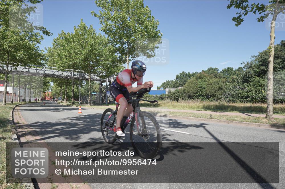 09.08.2026 - GEWOBA Citytriathlon Bremen Michael Burmester http://msf.ph/oto/9956474 09.08.2026 12:43:58 Radfahren 614, 633, 951, 1125 meine-sportfotos.de