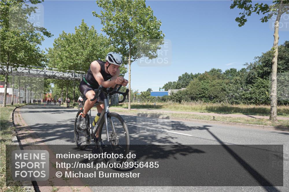 09.08.2026 - GEWOBA Citytriathlon Bremen Michael Burmester http://msf.ph/oto/9956485 09.08.2026 12:44:17 Radfahren 587, 629, 658, 660, 661, 714, 854, 891, 957, 974, 1014, 1106 meine-sportfotos.de