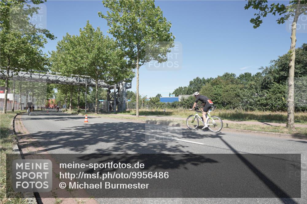 09.08.2026 - GEWOBA Citytriathlon Bremen Michael Burmester http://msf.ph/oto/9956486 09.08.2026 12:44:20 Radfahren 587, 629, 658, 660, 661, 714, 854, 891, 957, 974, 1014, 1106 meine-sportfotos.de