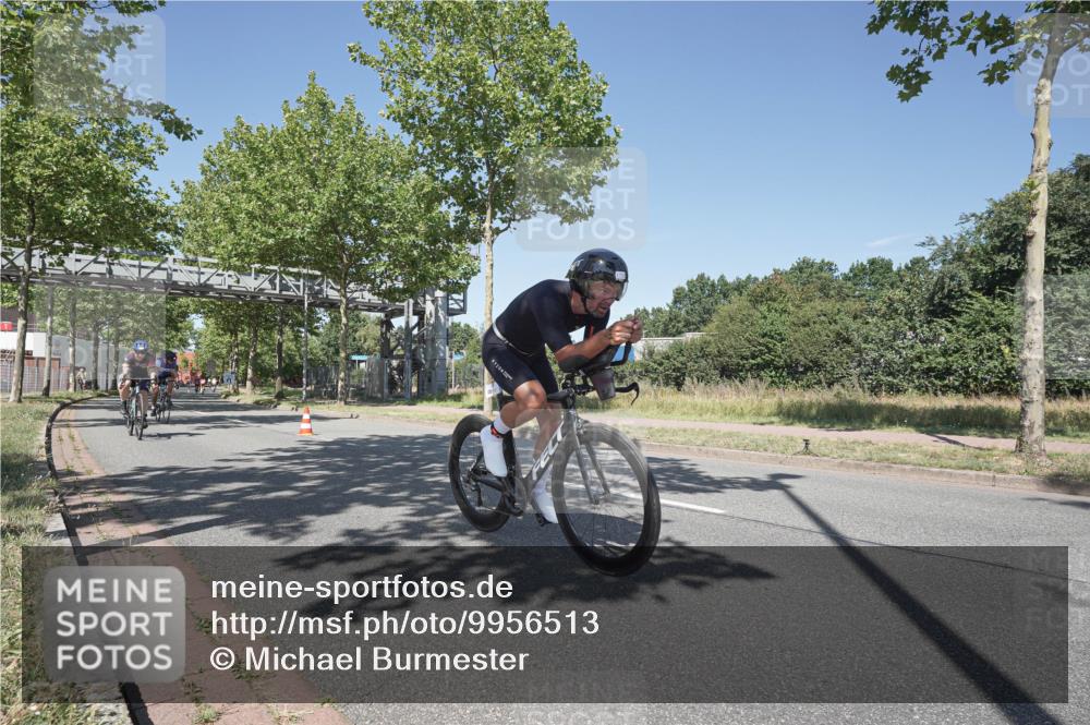 09.08.2026 - GEWOBA Citytriathlon Bremen Michael Burmester http://msf.ph/oto/9956513 09.08.2026 12:44:51 Radfahren 666, 729, 813, 831, 842, 936, 941, 985, 1117 meine-sportfotos.de