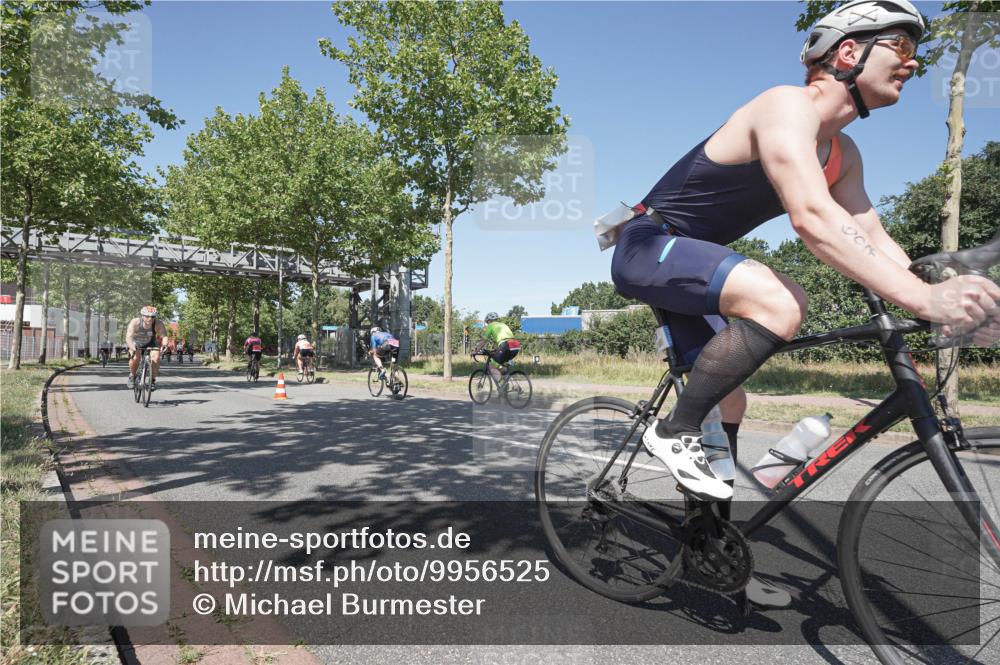 09.08.2026 - GEWOBA Citytriathlon Bremen Michael Burmester http://msf.ph/oto/9956525 09.08.2026 12:45:02 Radfahren 556, 607, 631, 666, 690, 729, 813, 831, 842, 843, 853, 862, 941, 985, 1117 meine-sportfotos.de