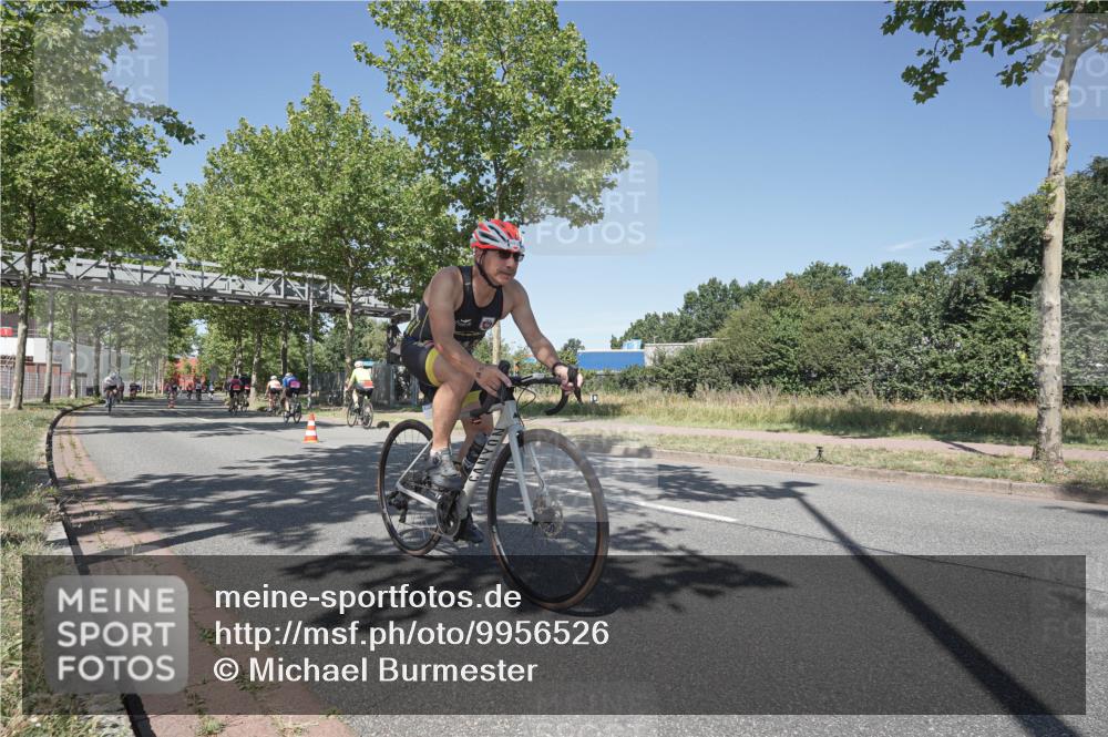 09.08.2026 - GEWOBA Citytriathlon Bremen Michael Burmester http://msf.ph/oto/9956526 09.08.2026 12:45:03 Radfahren 556, 607, 610, 631, 666, 676, 690, 729, 813, 831, 842, 843, 853, 862, 941, 985, 1117 meine-sportfotos.de