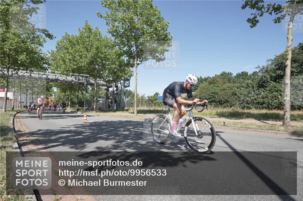 09.08.2026 - GEWOBA Citytriathlon Bremen Michael Burmester http://msf.ph/oto/9956533 09.08.2026 12:45:09 Radfahren 549, 556, 597, 607, 610, 631, 666, 676, 690, 843, 853, 862, 878, 985, 997, 1128, 1157 meine-sportfotos.de