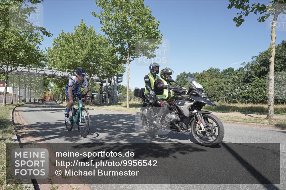 09.08.2026 - GEWOBA Citytriathlon Bremen Michael Burmester http://msf.ph/oto/9956542 09.08.2026 12:45:21 Radfahren 549, 551, 597, 610, 676, 738, 764, 878, 997, 1001, 1128, 1157 meine-sportfotos.de