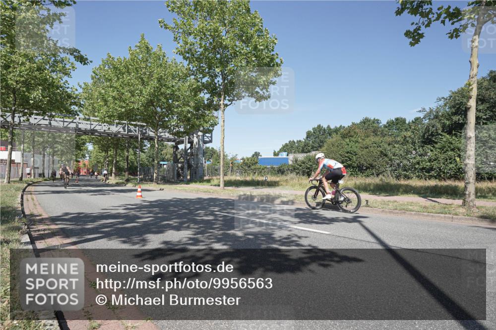 09.08.2026 - GEWOBA Citytriathlon Bremen Michael Burmester http://msf.ph/oto/9956563 09.08.2026 12:46:03 Radfahren 691, 698, 703, 723, 746, 775, 791, 881, 899, 913, 962, 1007 meine-sportfotos.de
