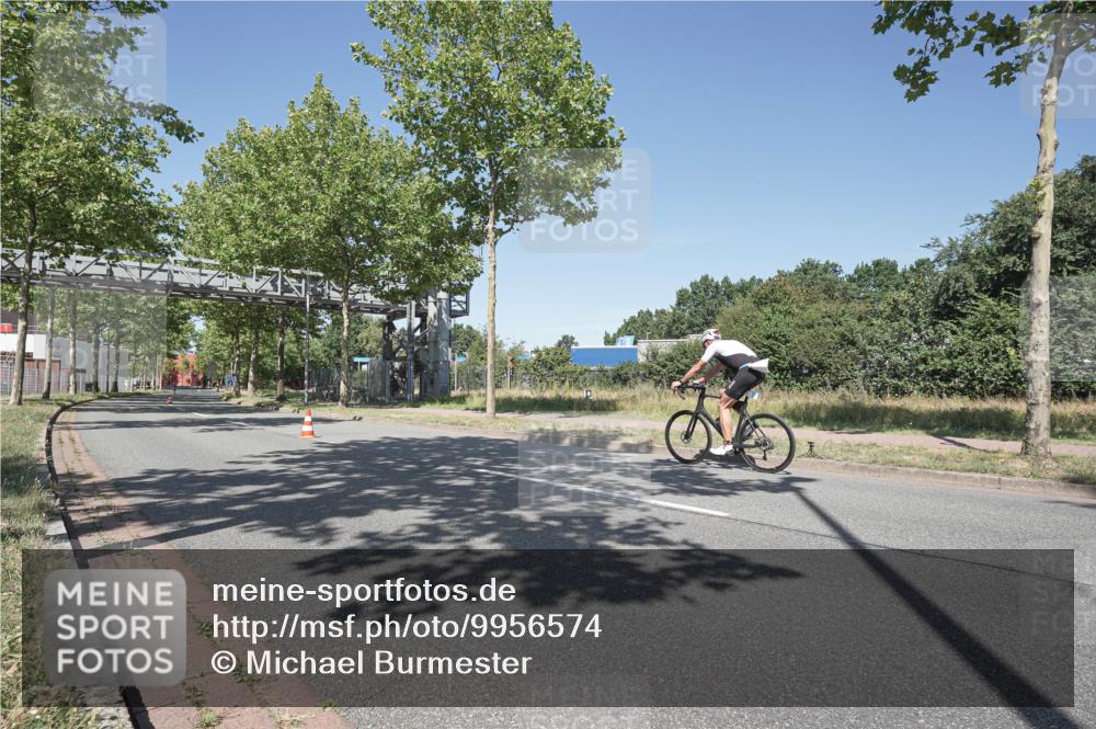 09.08.2026 - GEWOBA Citytriathlon Bremen Michael Burmester http://msf.ph/oto/9956574 09.08.2026 12:46:27 Radfahren 575, 835, 917, 958 meine-sportfotos.de