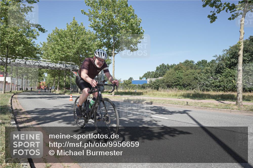 09.08.2026 - GEWOBA Citytriathlon Bremen Michael Burmester http://msf.ph/oto/9956659 09.08.2026 12:48:45 Radfahren 544, 561, 645, 685, 795, 824, 882, 959 meine-sportfotos.de