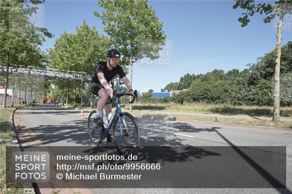 09.08.2026 - GEWOBA Citytriathlon Bremen Michael Burmester http://msf.ph/oto/9956666 09.08.2026 12:48:54 Radfahren 592, 641, 685, 824, 882, 959, 1141, 1149 meine-sportfotos.de
