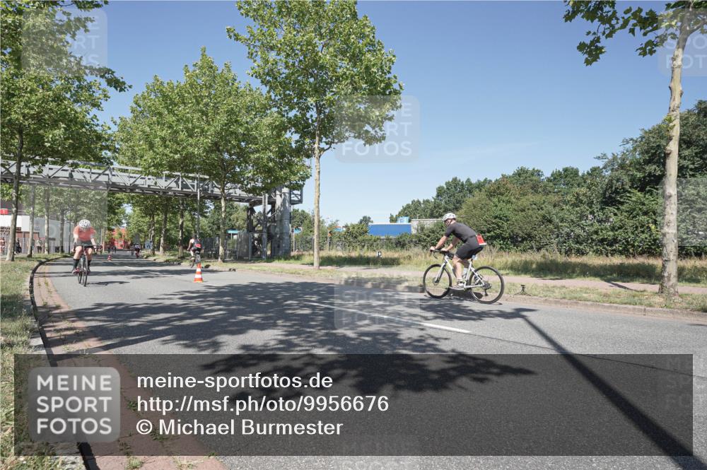09.08.2026 - GEWOBA Citytriathlon Bremen Michael Burmester http://msf.ph/oto/9956676 09.08.2026 12:49:11 Radfahren 647, 724, 765, 905, 999, 1141 meine-sportfotos.de