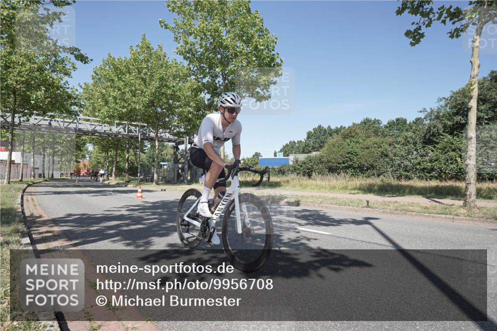 09.08.2026 - GEWOBA Citytriathlon Bremen Michael Burmester http://msf.ph/oto/9956708 09.08.2026 12:50:05 Radfahren 557, 590, 686, 773, 777, 784, 875, 947, 967, 1008 meine-sportfotos.de