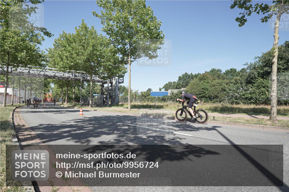 09.08.2026 - GEWOBA Citytriathlon Bremen Michael Burmester http://msf.ph/oto/9956724 09.08.2026 12:50:39 Radfahren 594, 648, 730, 737, 794, 993, 1016, 1137, 1139, 1158 meine-sportfotos.de