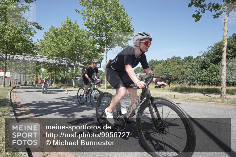 09.08.2026 - GEWOBA Citytriathlon Bremen Michael Burmester http://msf.ph/oto/9956727 09.08.2026 12:50:43 Radfahren 594, 648, 730, 737, 794, 799, 932, 993, 1016, 1137, 1139, 1158 meine-sportfotos.de