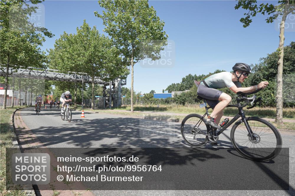 09.08.2026 - GEWOBA Citytriathlon Bremen Michael Burmester http://msf.ph/oto/9956764 09.08.2026 12:51:34 Radfahren 560, 562, 595, 668, 756, 787, 877, 880, 909, 914, 1019, 1110, 1155 meine-sportfotos.de