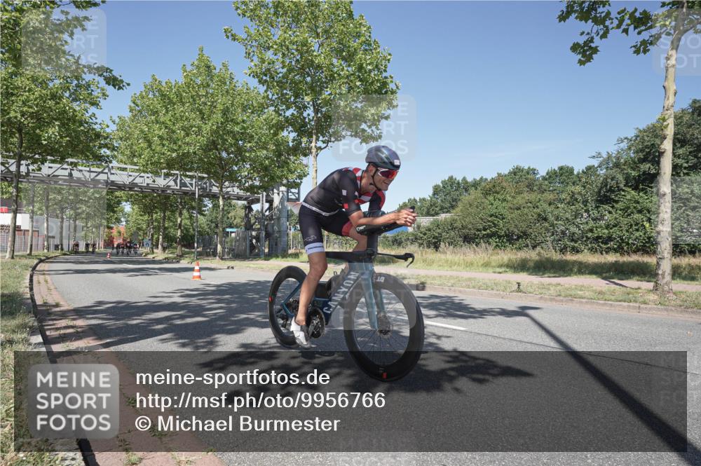 09.08.2026 - GEWOBA Citytriathlon Bremen Michael Burmester http://msf.ph/oto/9956766 09.08.2026 12:51:35 Radfahren 560, 562, 595, 668, 756, 787, 877, 880, 909, 914, 1110, 1155 meine-sportfotos.de