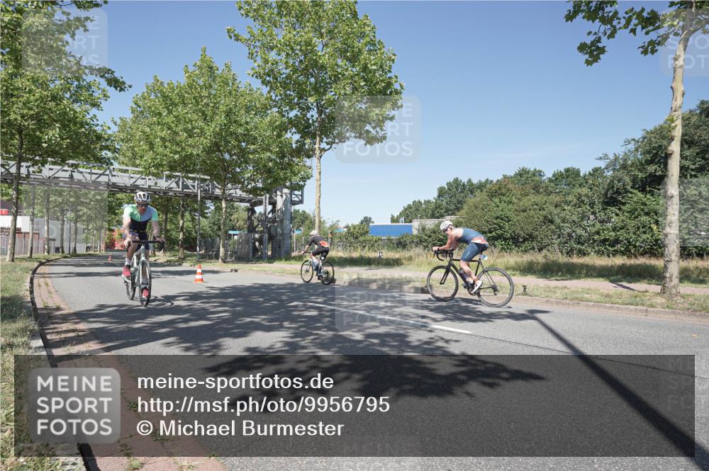 09.08.2026 - GEWOBA Citytriathlon Bremen Michael Burmester http://msf.ph/oto/9956795 09.08.2026 12:52:19 Radfahren 679, 682, 717, 750, 826, 979, 1130 meine-sportfotos.de