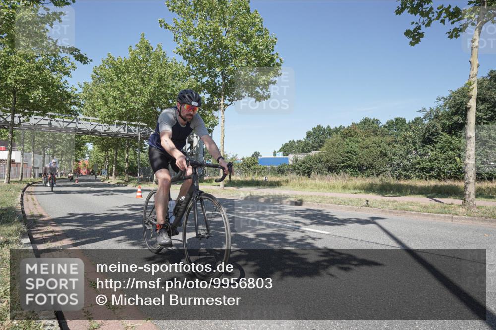 09.08.2026 - GEWOBA Citytriathlon Bremen Michael Burmester http://msf.ph/oto/9956803 09.08.2026 12:52:38 Radfahren 611, 636, 655, 716, 726, 778, 807, 1009 meine-sportfotos.de