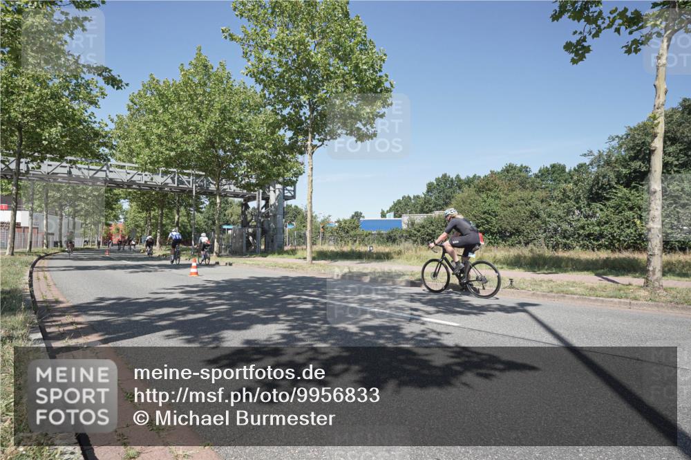09.08.2026 - GEWOBA Citytriathlon Bremen Michael Burmester http://msf.ph/oto/9956833 09.08.2026 12:53:19 Radfahren 600, 748, 920, 1015 meine-sportfotos.de